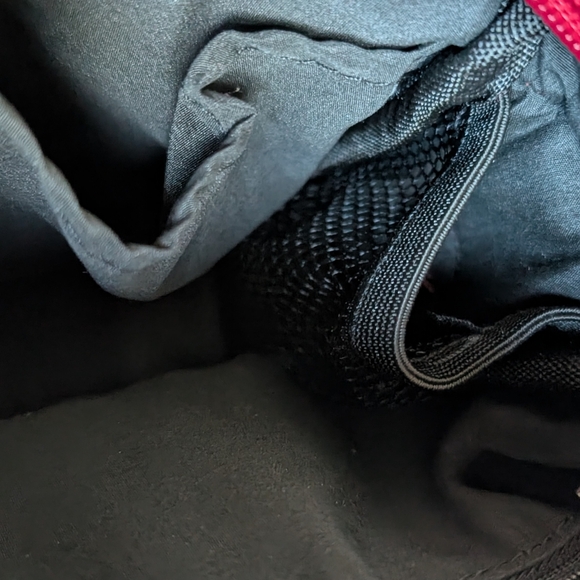 Puppington 3-in-1 Crossbody Dog Treat Pouch - Picture 6 of 9